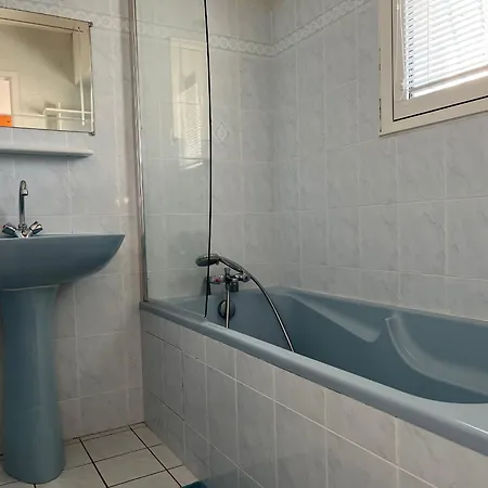 Climatisee 5 Pers, 450m Plages Nauzan Et Conseil, Terrasse 48m², Parking, Bbq, 2 - Fr-1-539-58